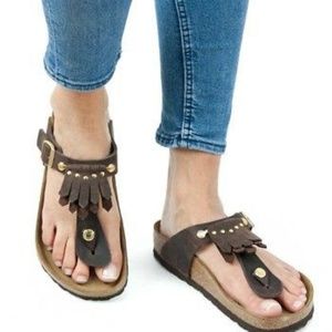Birkenstocks Gizeh sandals